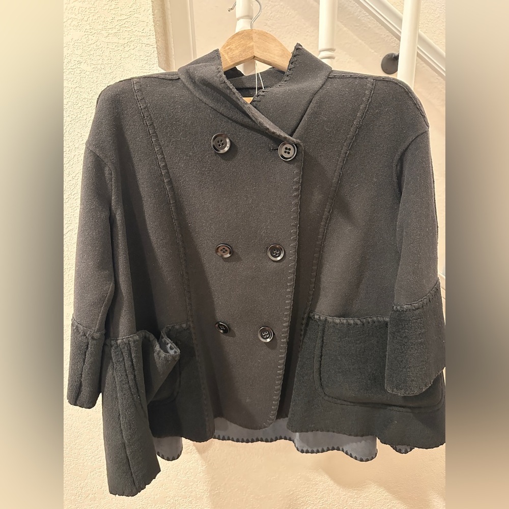🎉🎉🎉SOLD🎉🎉🎉Women’s black 100% wool Double-Breasted Coat